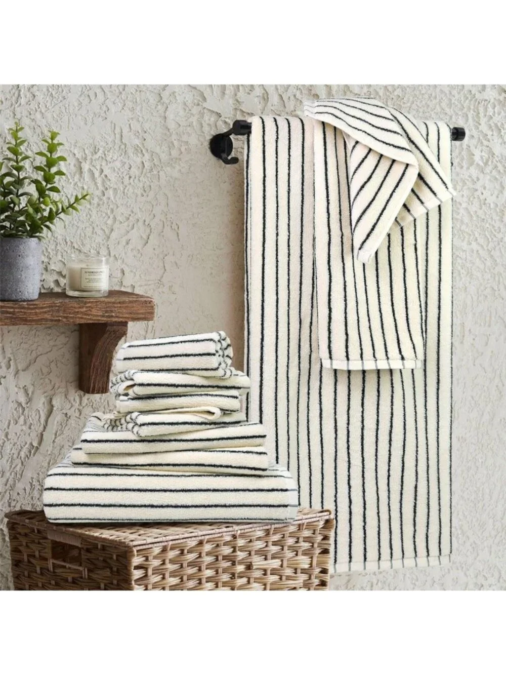 8-Piece Soft & Absorbent Black Ivory Towel Set - Luxurious Cotton Stripes